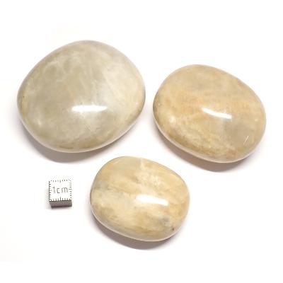 Pierre de Lune Beige - galet (Lot de 25 pièces ENVIRON)  
