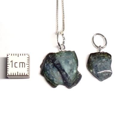 Tourmaline Verte - Pendentif pierre brute (Lot de 10 pièces) 