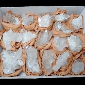 Cristal de roche - Amas miniature n° 2636 (Lot de 16 pièces)