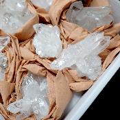 Cristal de roche - Amas miniature n° 2637 (Lot de 15 pièces)