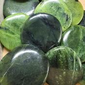 Jade du Canada (Néphrite) - mini pierre plate