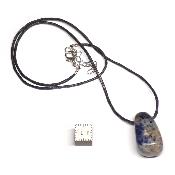 Sodalite avec cordon - pendentif pierre roulé (Lot de 10 pièces) 