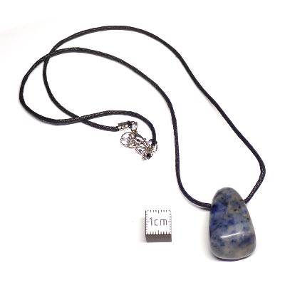 Sodalite avec cordon - pendentif pierre roulé (Lot de 10 pièces) 