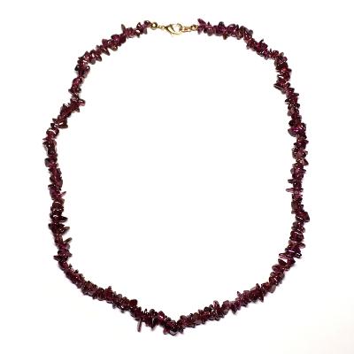 Collier Vintage En Grenat – Perles Chips Rouge/Bordeaux, Longueur 48 Cm