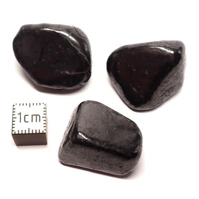 Shungite - pierre roulée moyenne (Lot de 500 grammes)