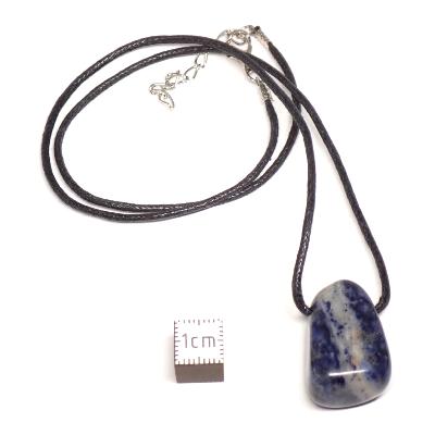 Sodalite avec cordon - pendentif pierre roulé (Lot de 10 pièces) 