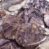 Jaspe fleur pourpre - pendentif mini pierre plate