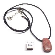 Rhodonite du Brésil avec cordon - pendentif pierre roulé (Lot de 10 pièces) 