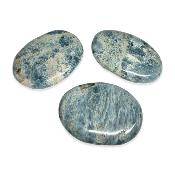 Apatite verte - pierre plate de madagascar