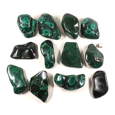 Malachite - Forme libre (morceau polie) n°10 ( Lot de 12 pièces )