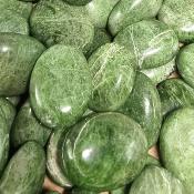 Diopside - pierre roulée petite (Lot de 250 grammes)