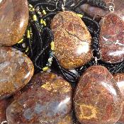 Piétersite avec cordon - pendentif pierre plate (Lot de 10 pièces) 