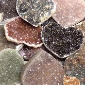 Améthyste - Petits Coeurs Bruts (Lot de 15 pièces) 